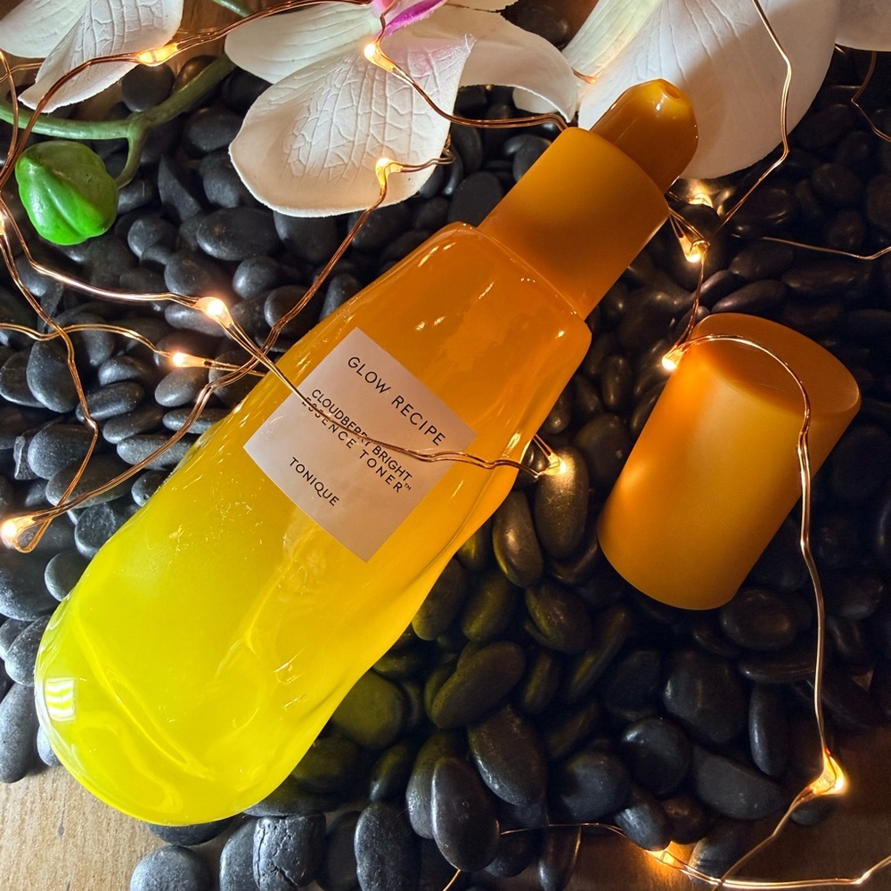 Glow Recipe Cloudberry Bright Essence Toner $38 MSRP Full Size Brand New In Box!